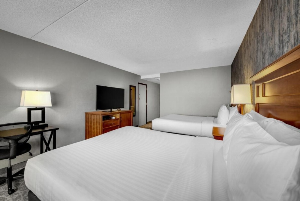 The Academy Hotel Colorado Springs